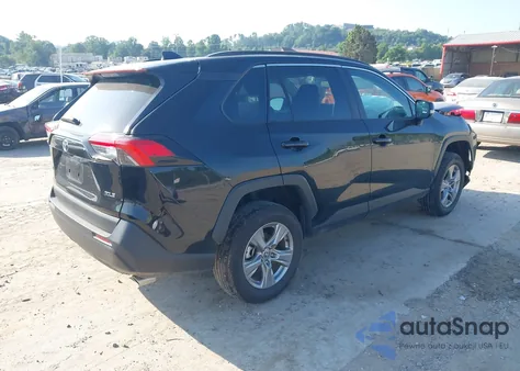 2018 Toyota Rav4 Xle z USA, uszkodzony, nr VIN 2T3RFREV2JW763262